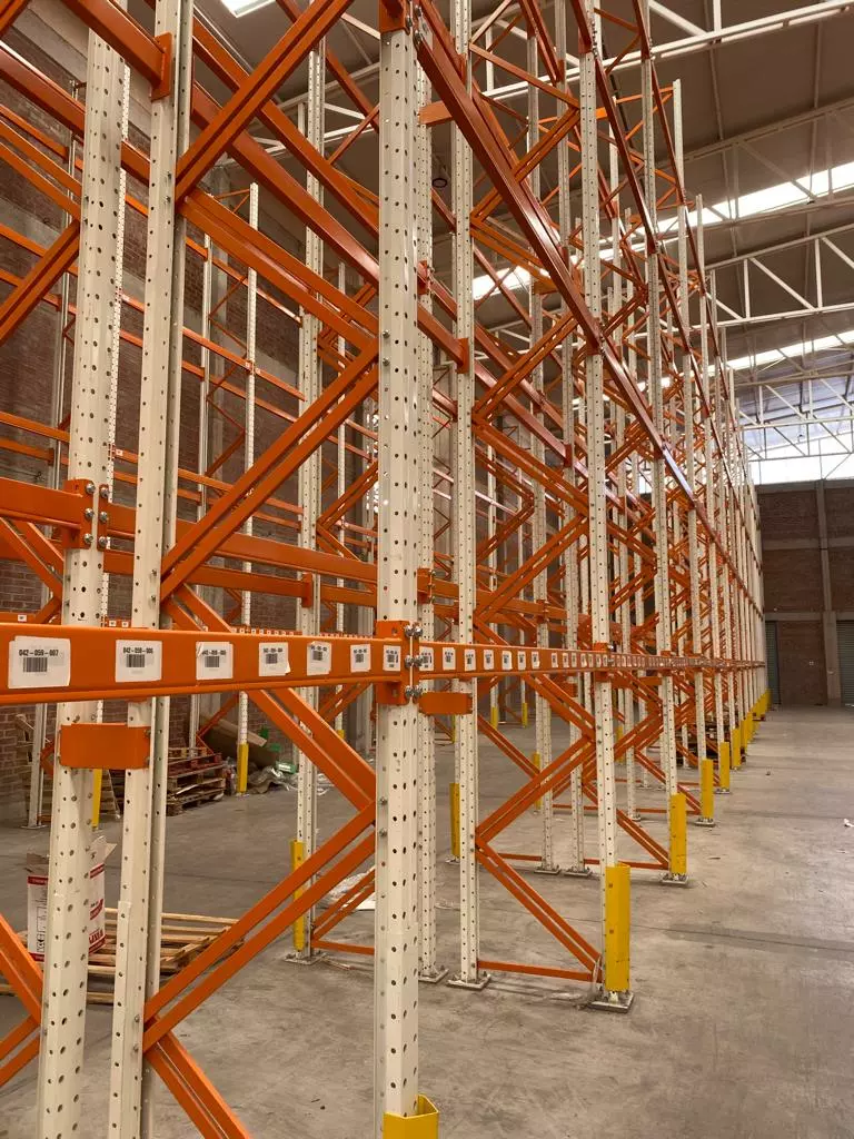 Montaje de Racks Industriales